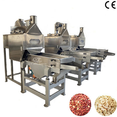 견과 자르기/땅콩 버터 공정 라인을 위한 800-1000kg/h 수용량을 가진 PLC 통제되는 쪼개지는 땅콩 희게하는 기계